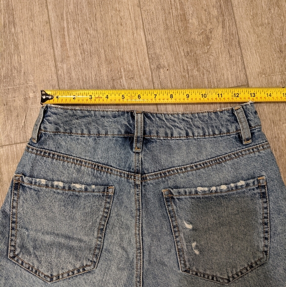 Dynamite High Waisted Denim Shorts, Size 26 - Picture 4 of 6